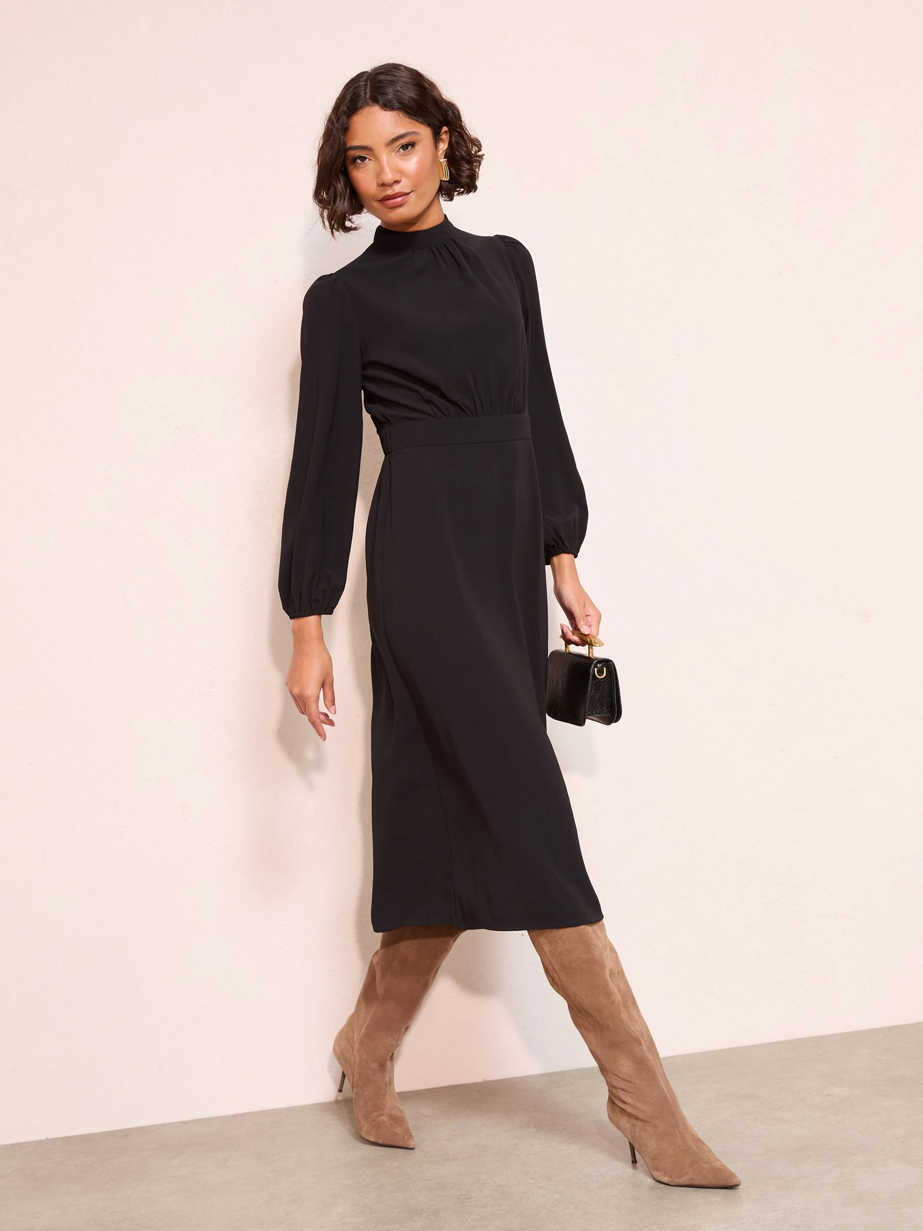 Zwart - Friends Like These Midi-jurk met opstaande kraag en lange mouwen en strikdetail