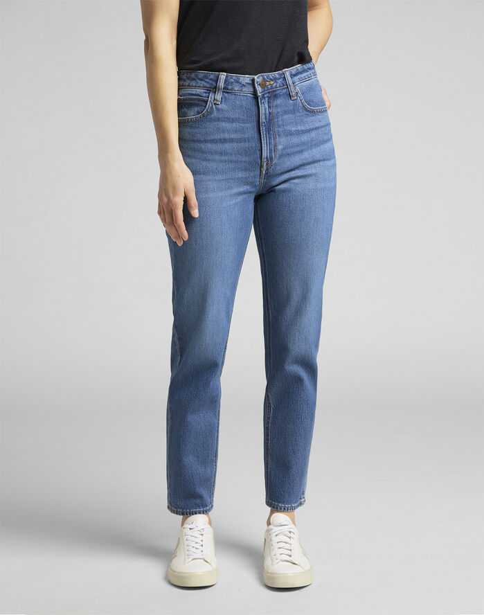 Lee Carol WORN IRIS Qw