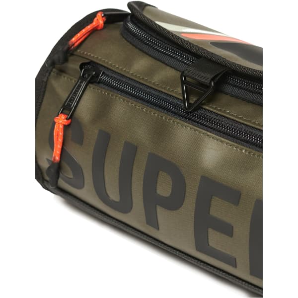 Trousse de toilette SUPERDRY TARP TROUSSE GREEN OLIVE SURPLUS GOOD