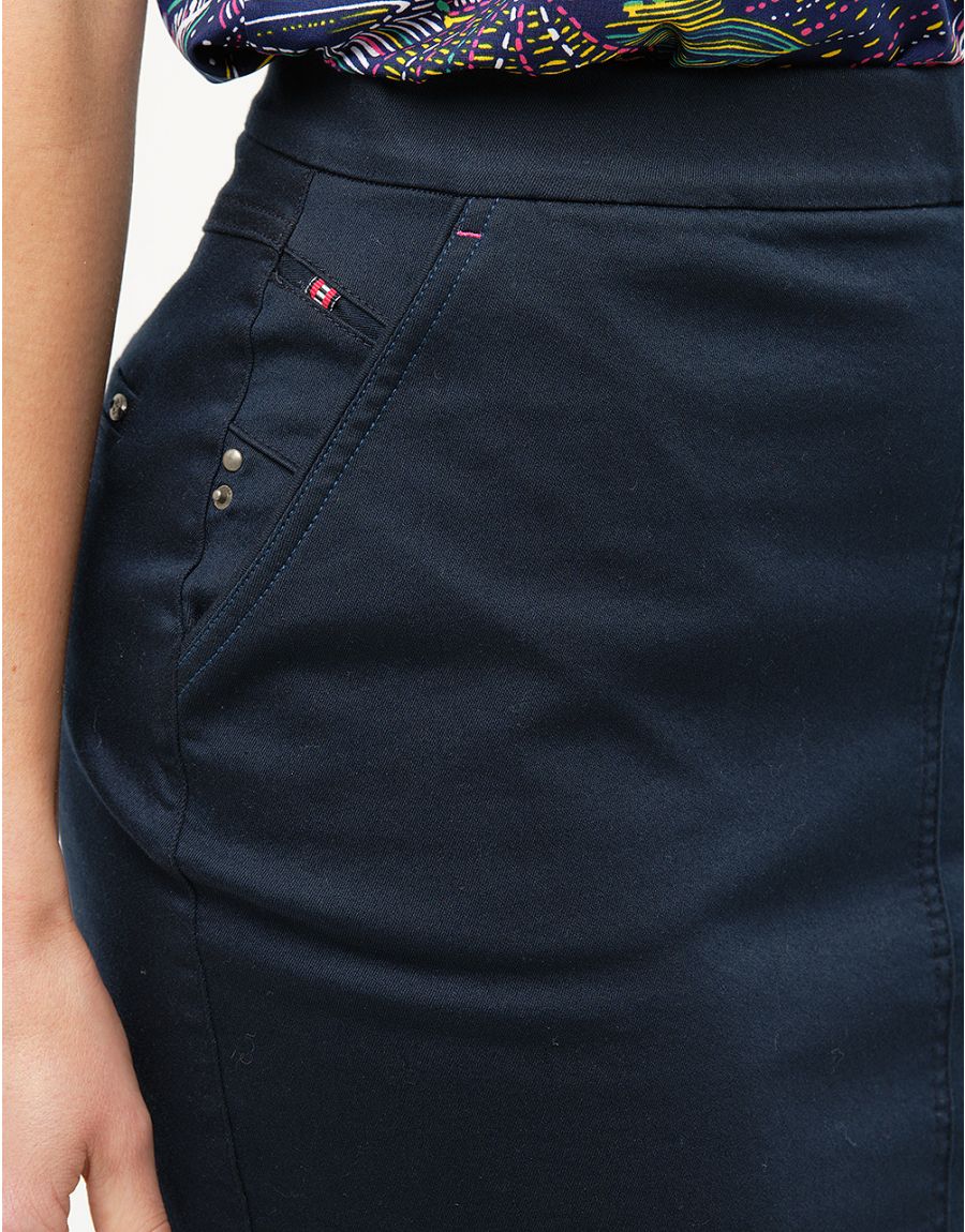 Jupe droite en jean chic