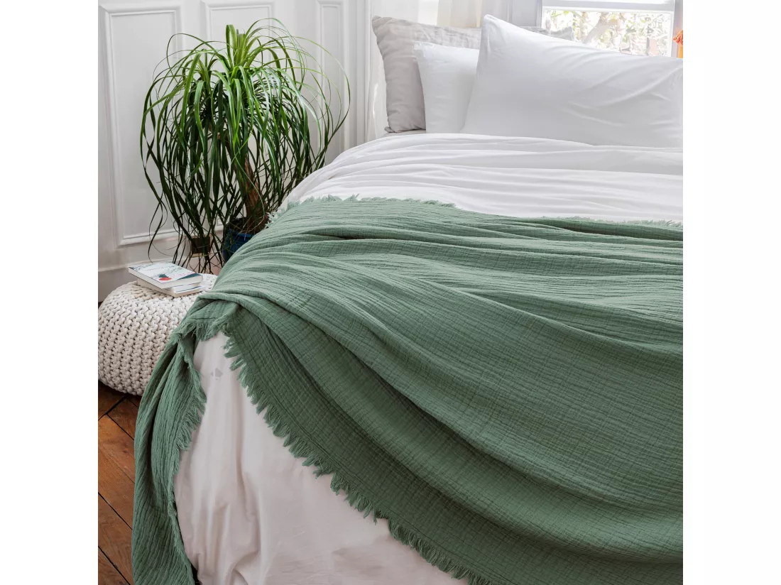 Dessus de lit 230x250 cm BREHAT 100% gaze de coton vert lichen