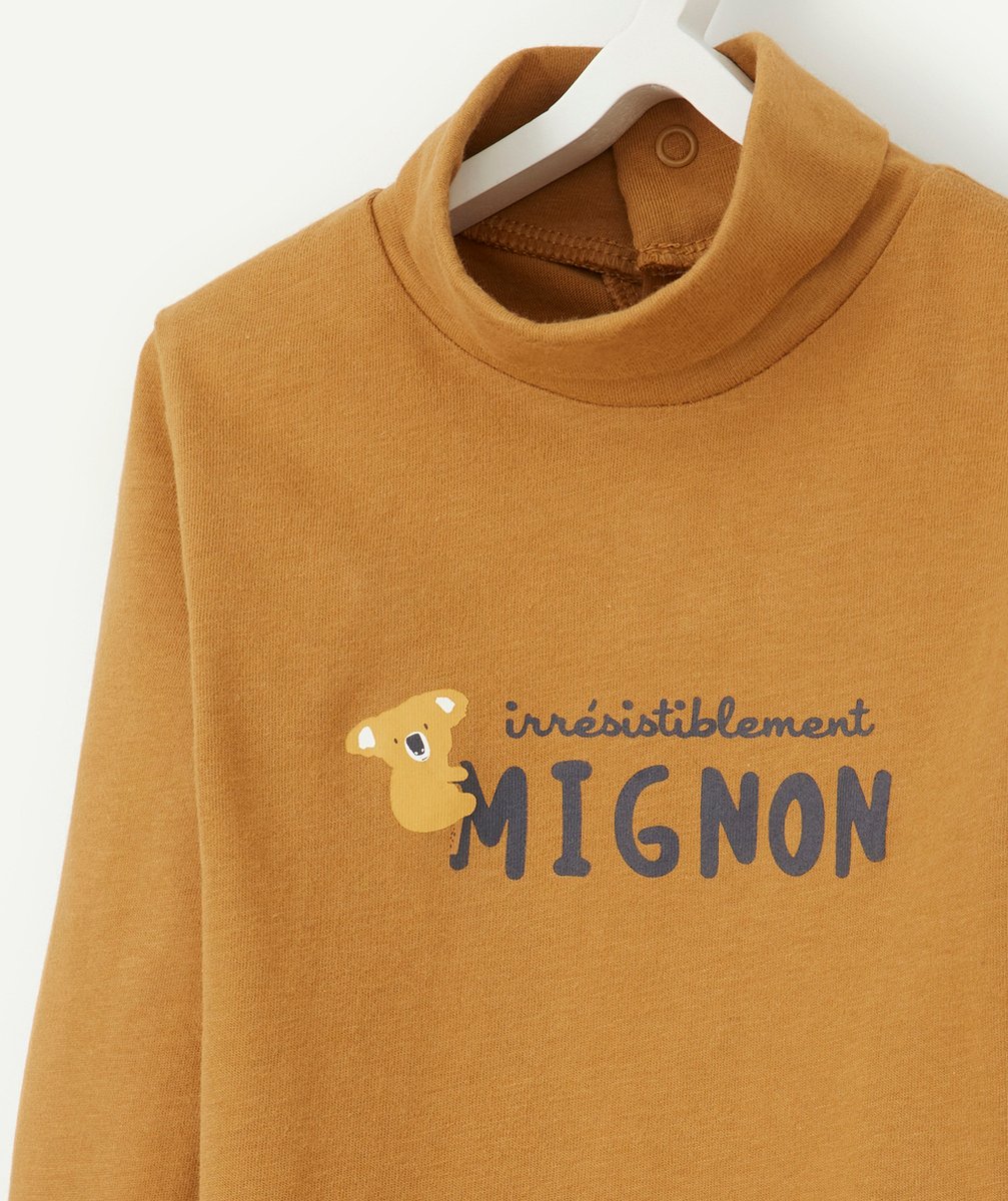 SOUS-PULL CAMEL COL ROULÉ BÉBÉ GARÇON AVEC MESSAGE