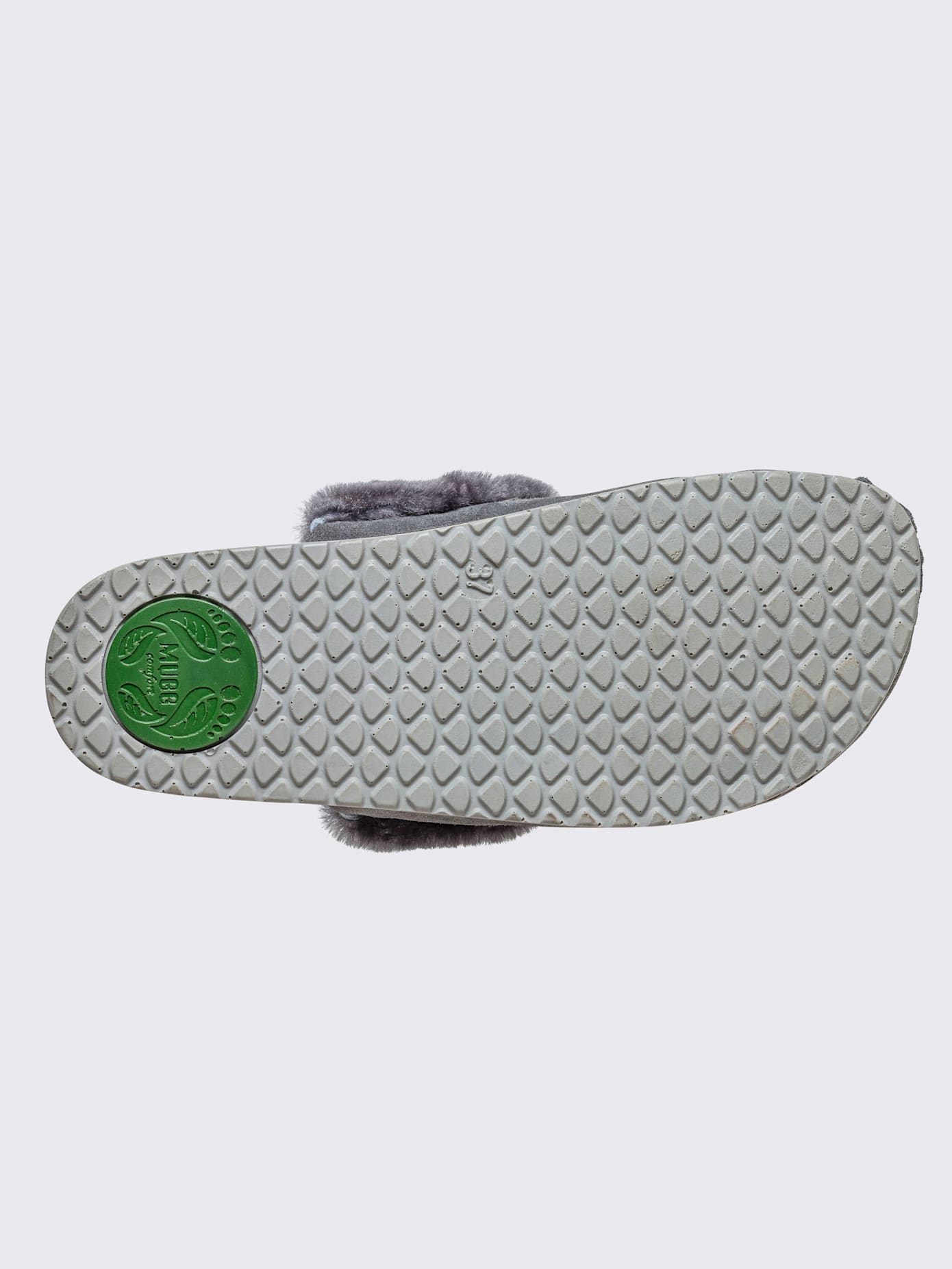 Chaussons cuir velours de vache.
