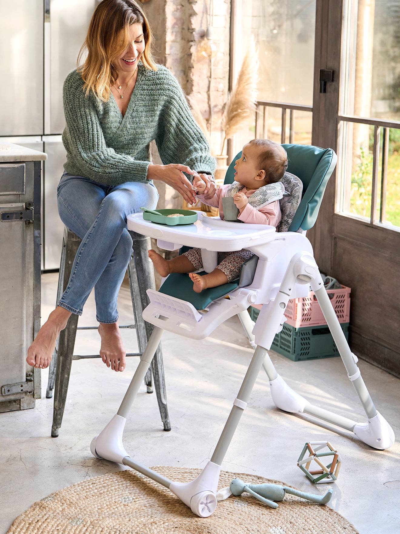 Cadeira alta MagicSeat com múltiplas posições, cinza claro