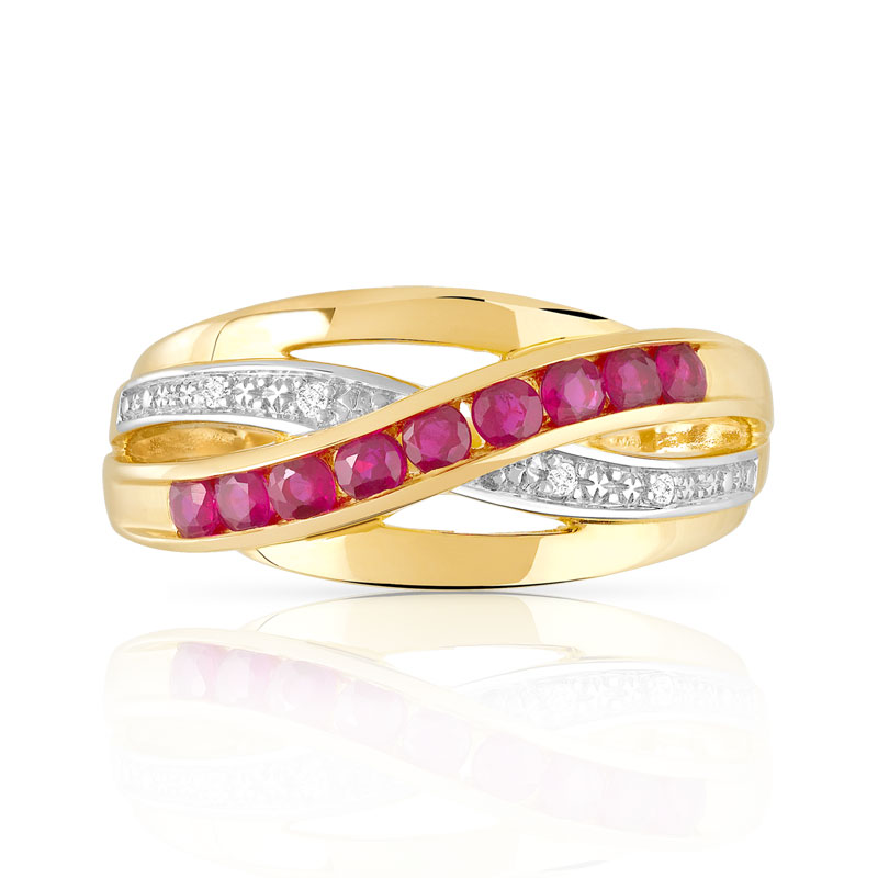 Bague or 750 2 tons anneaux entrelacés rubis et diamants