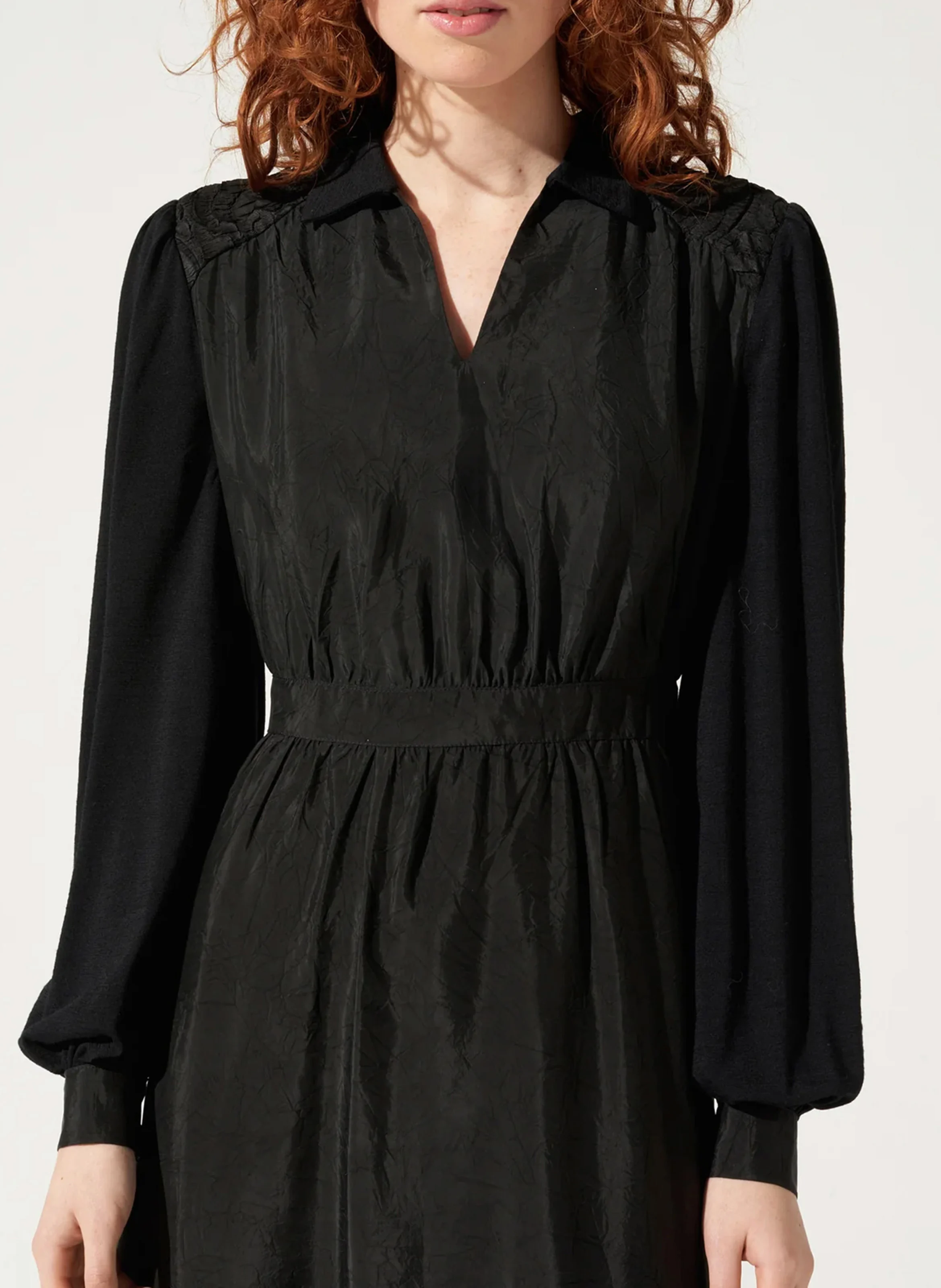 Robe longue ajustée à volants | Noir