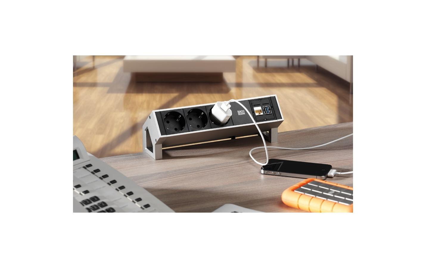 Tischsteckdosenleiste DESK 2 3x T13, 1x ABD<br>Steckdosenleiste, 2x T13 Buchsen 90°, 1x Custom, Inox