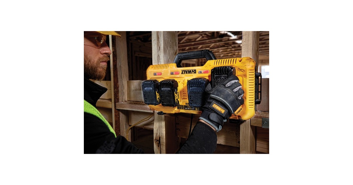 DEWALT4-poort snellader oplader  (Geel/zwart)