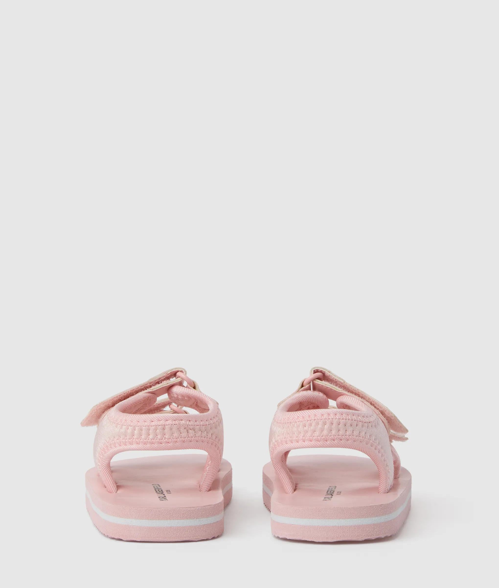 Baby Ikon sandelen