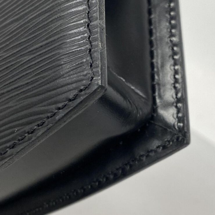 Louis Vuitton Vintage Louis Vuitton Clutch Black