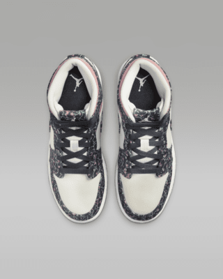 Air Jordan 1 Mid SE Older Kids' Shoes