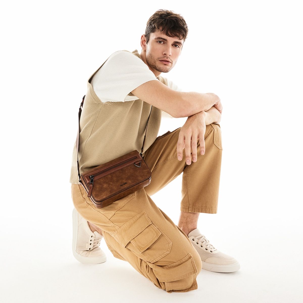 Cassius Brown Men Bags & Wallets