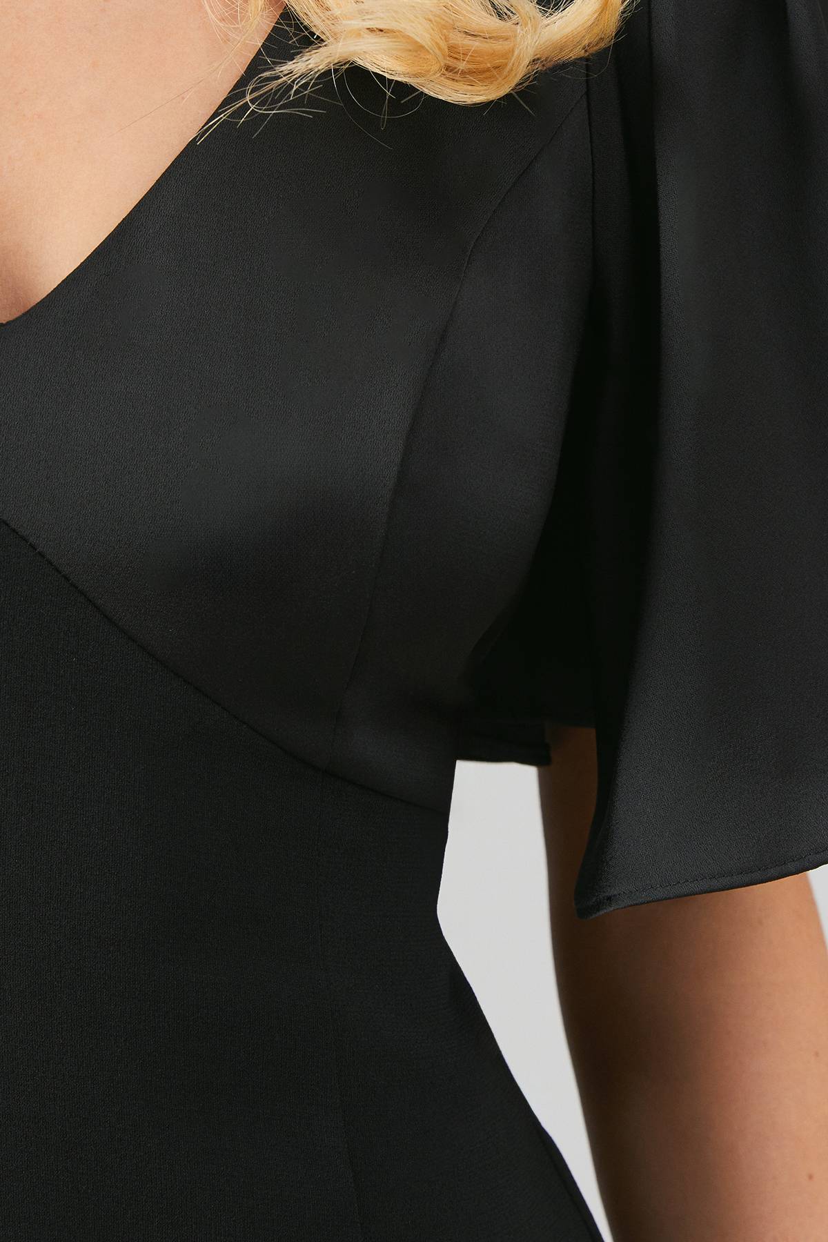 Coast Robe de Demoiselle d'Honneur Satin Contrasté à Manches Ange et Dos Ouvert