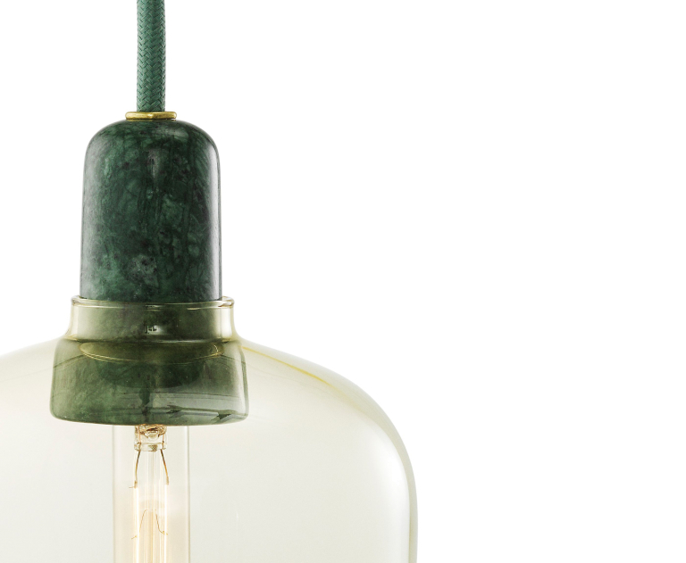 Normann Copenhagen Amp Lamp hanglamp small Ø14 goud/groen