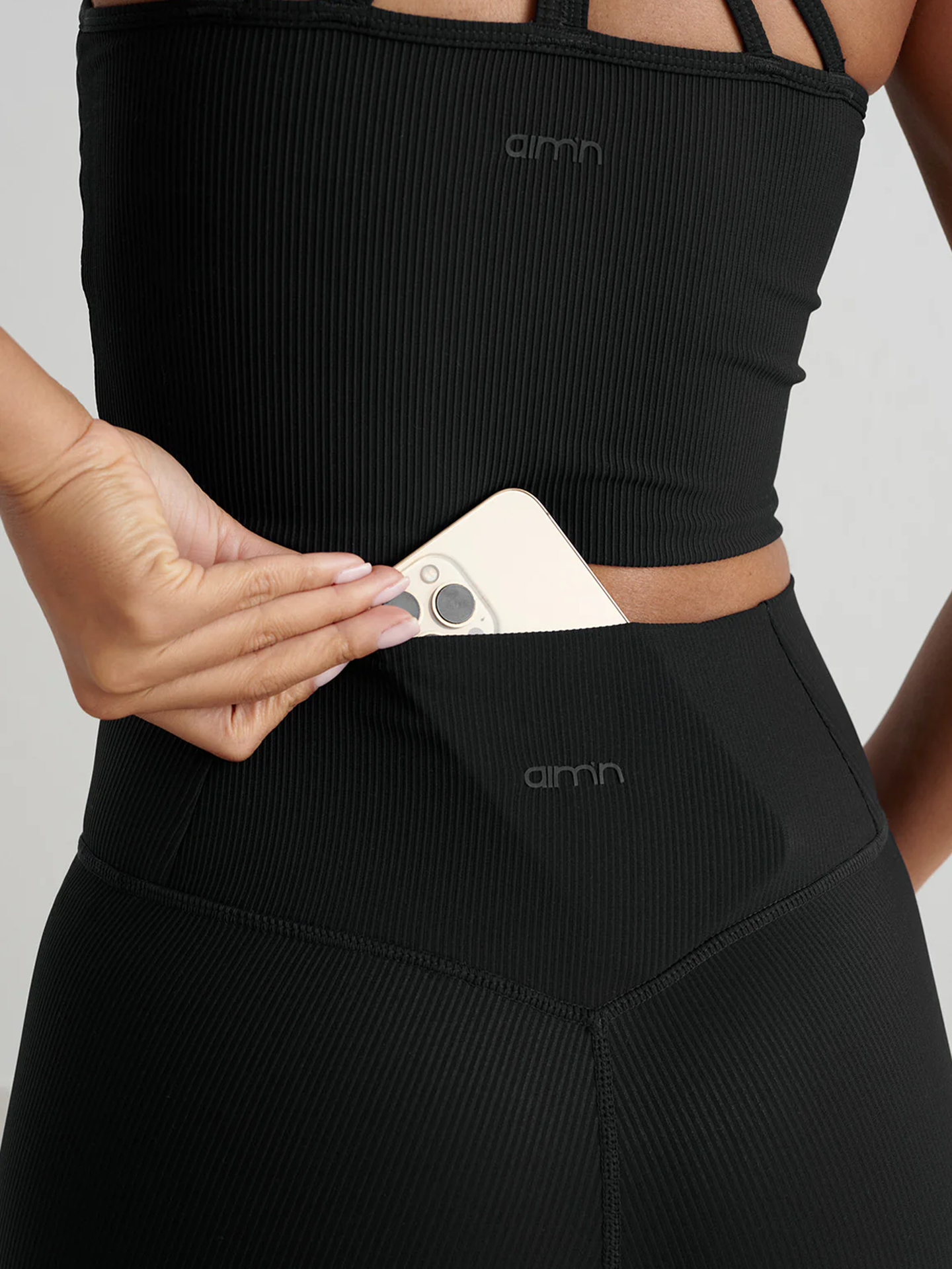 Ribbed Performance Midi Biker Shorts