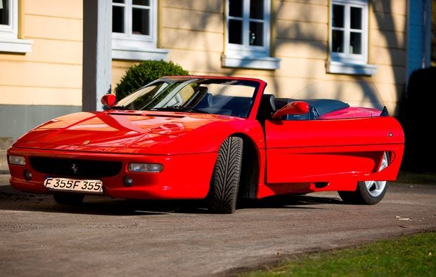 Ferrari F355 selber fahren in Lübeck als Geschenk