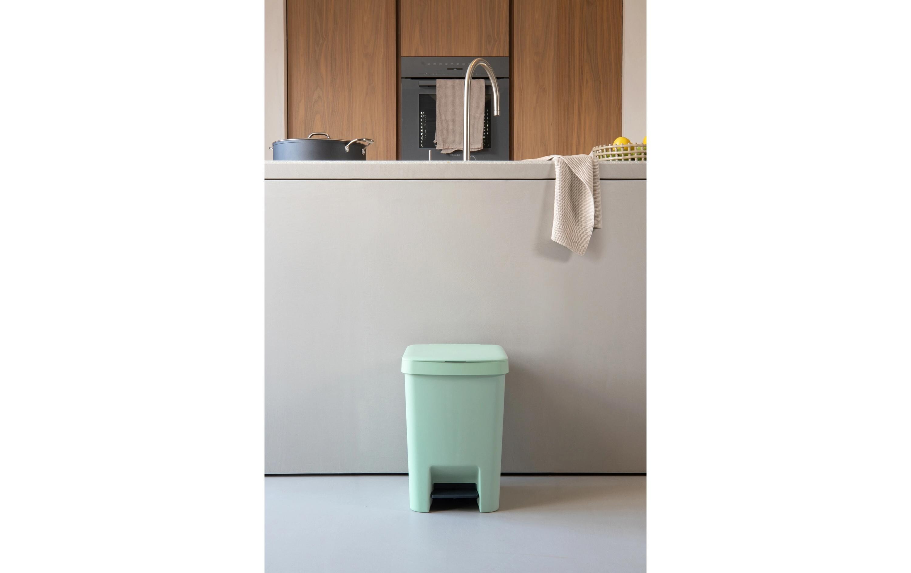 Recyclingbehälter StepUp 25 l, GrünTreteimer für Recyclingmaterialien