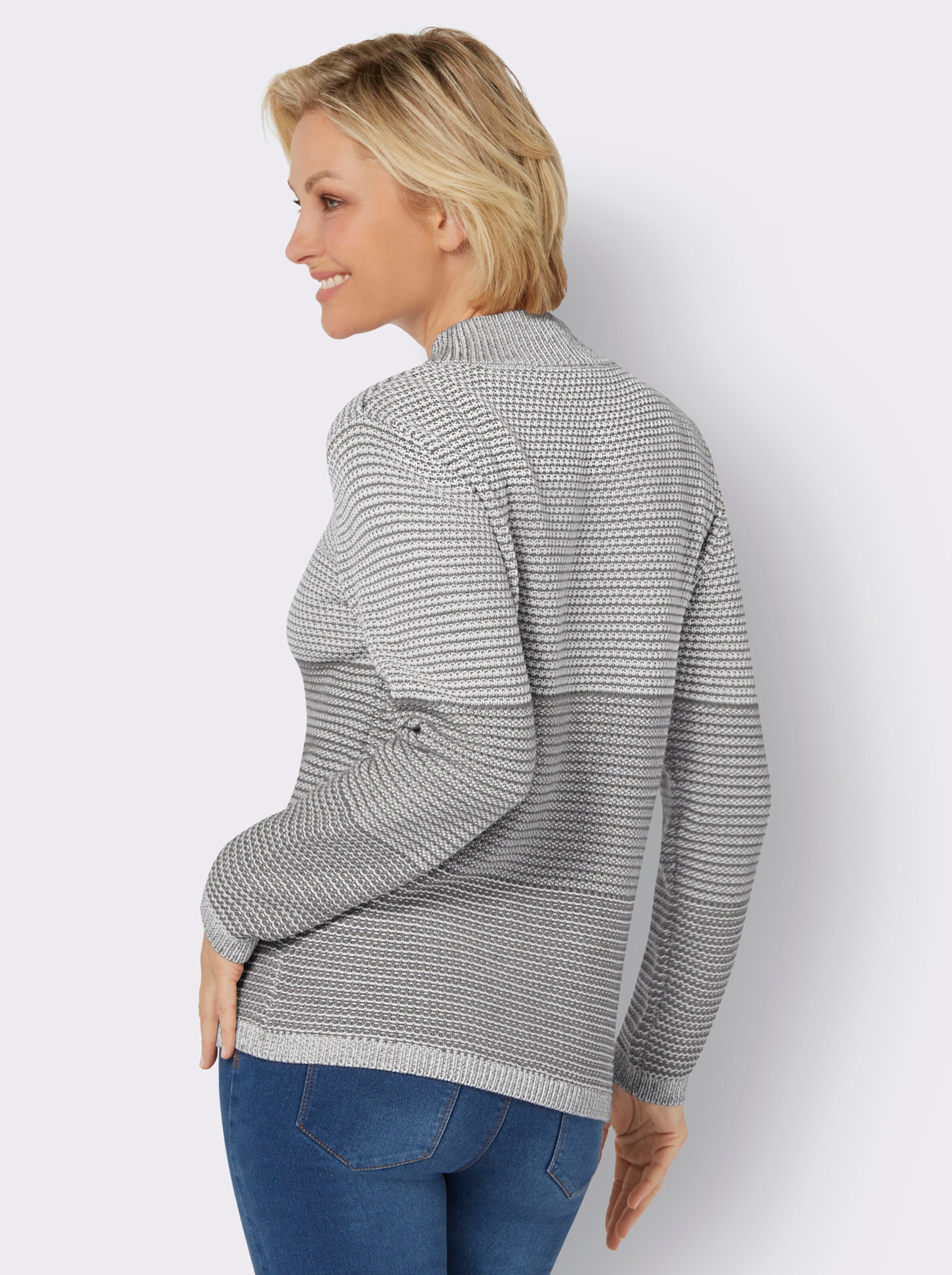 V-Ausschnitt-Pullover