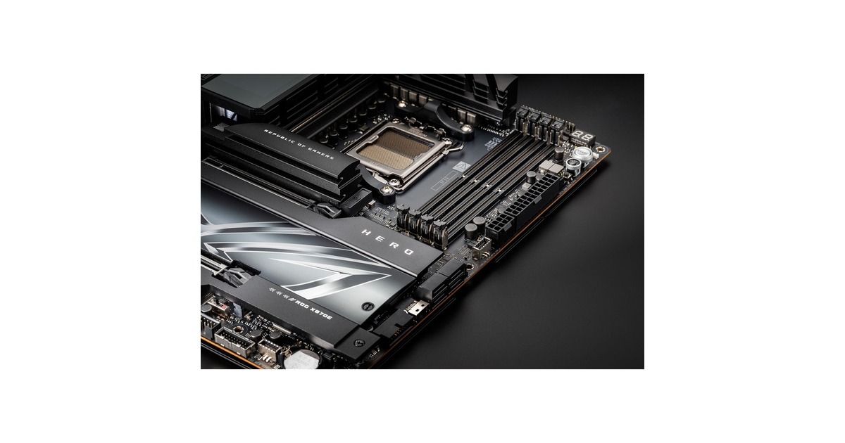 ASUSROG CROSSHAIR X870E HERO socket AM5 moederbord  (5Gb-LAN,  2,5Gb-LAN, Wi-Fi 7, BT, Sound, ATX)