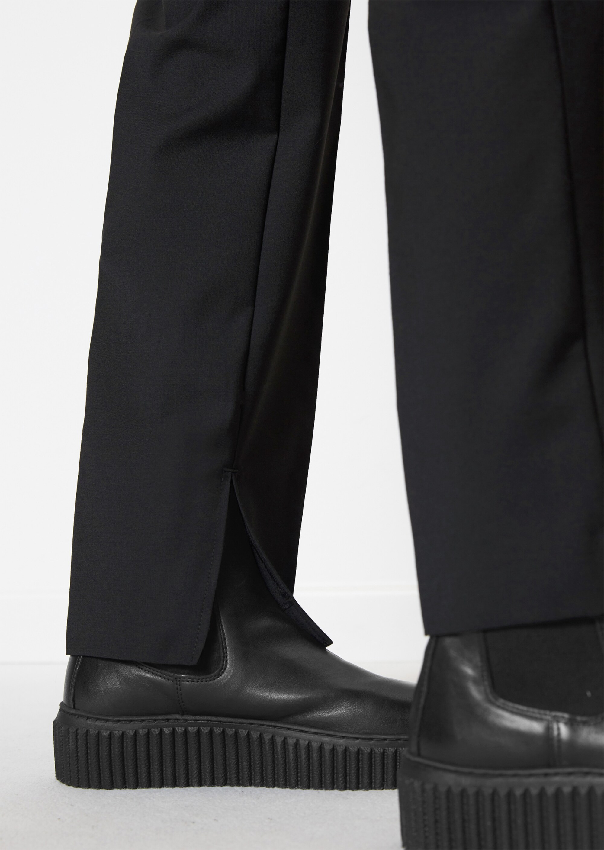 Tailored Pants mit Saum-Schlitzen aus Wolle-Mix-Stretch