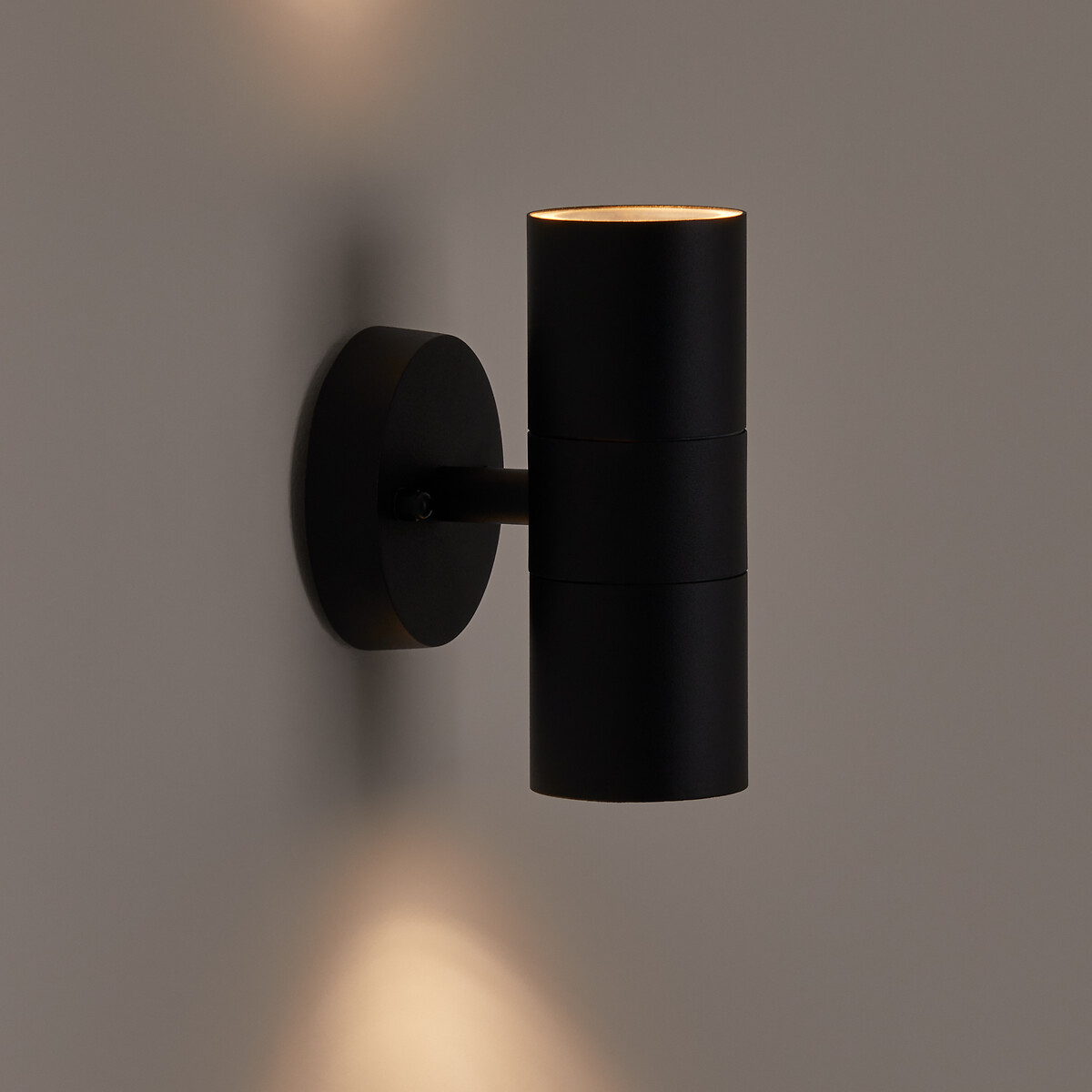 AM.PM<br>Luminária de parede externa em formato de tubo, iluminação superior/inferior, Sèta