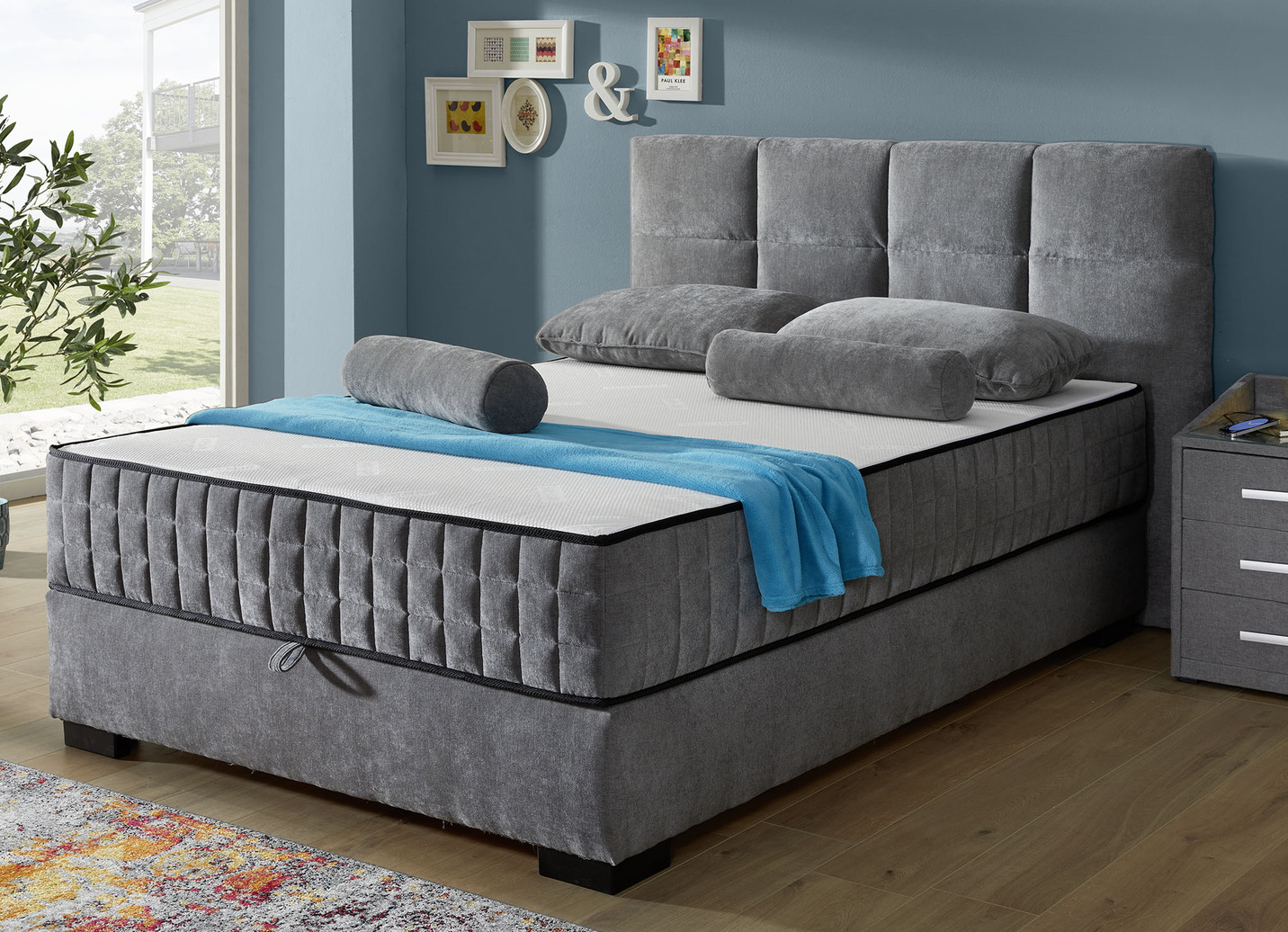 Boxspringbett mit Wendematratze und Bettkasten