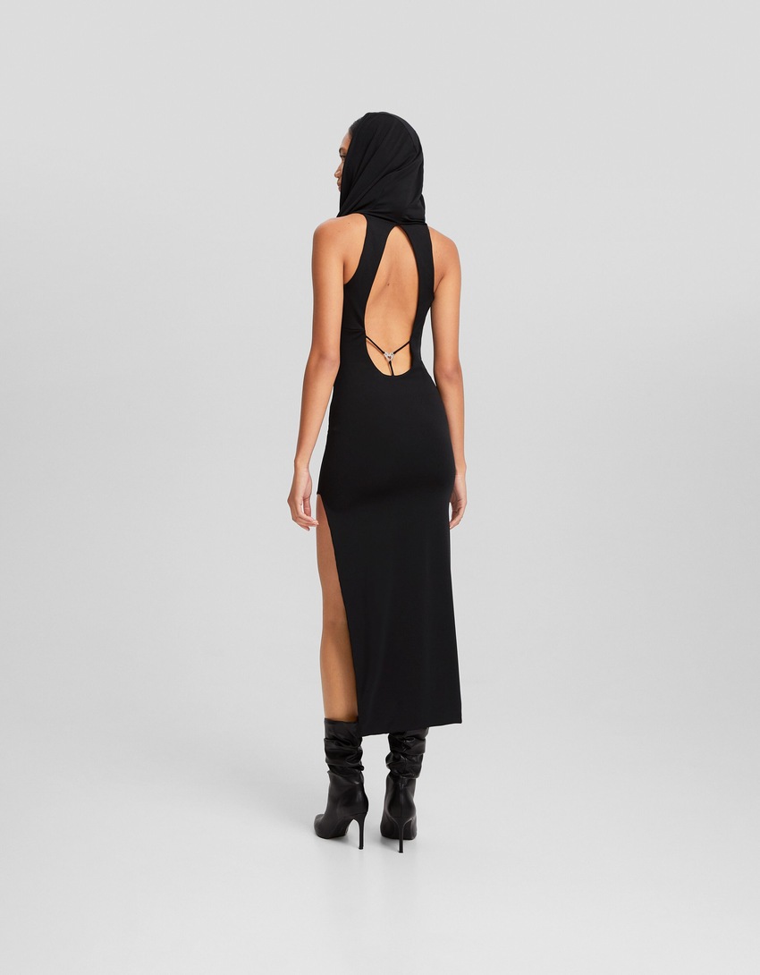 Vestido longo com capuz