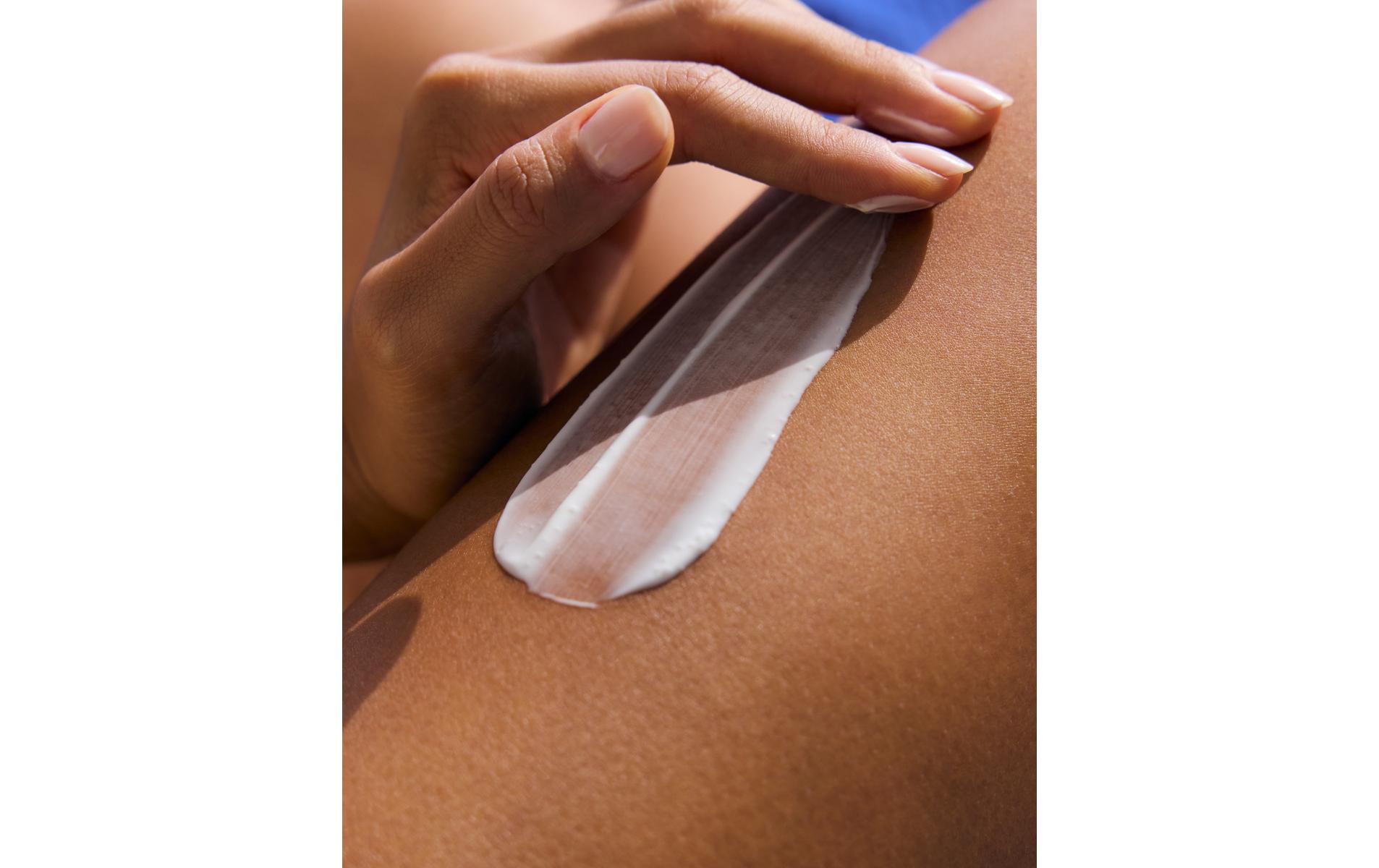 Body Lotion Q10 Straffend + Bräunend 200 mlKörperpflege strafft die Haut und verleiht der Haut eine sanfte Bräune