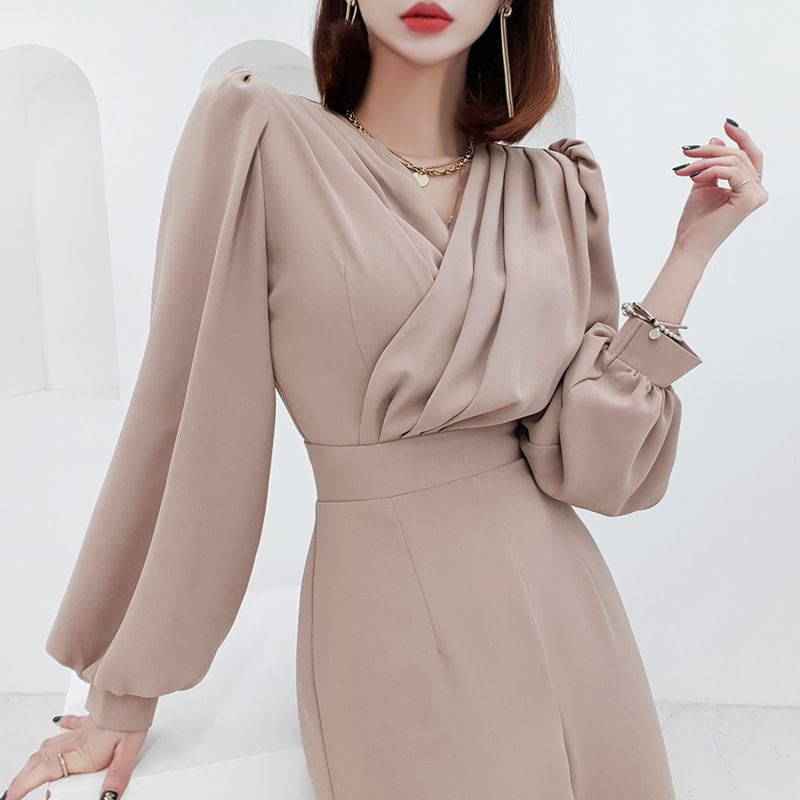 Cassidy - Lange mouwen V-hals effen jumpsuit
