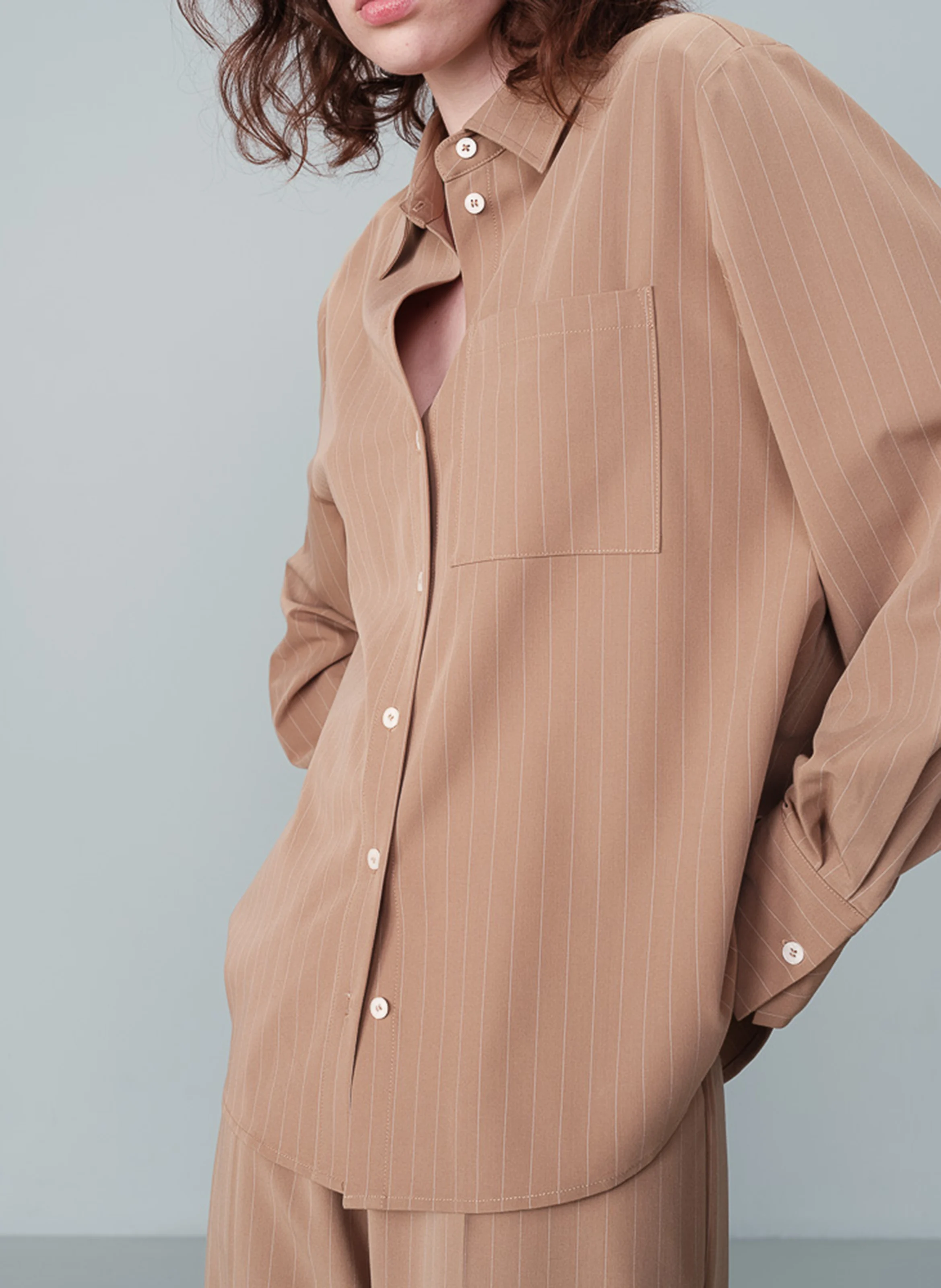 NAWELLE - Chemise col classique ample rayée | Marron