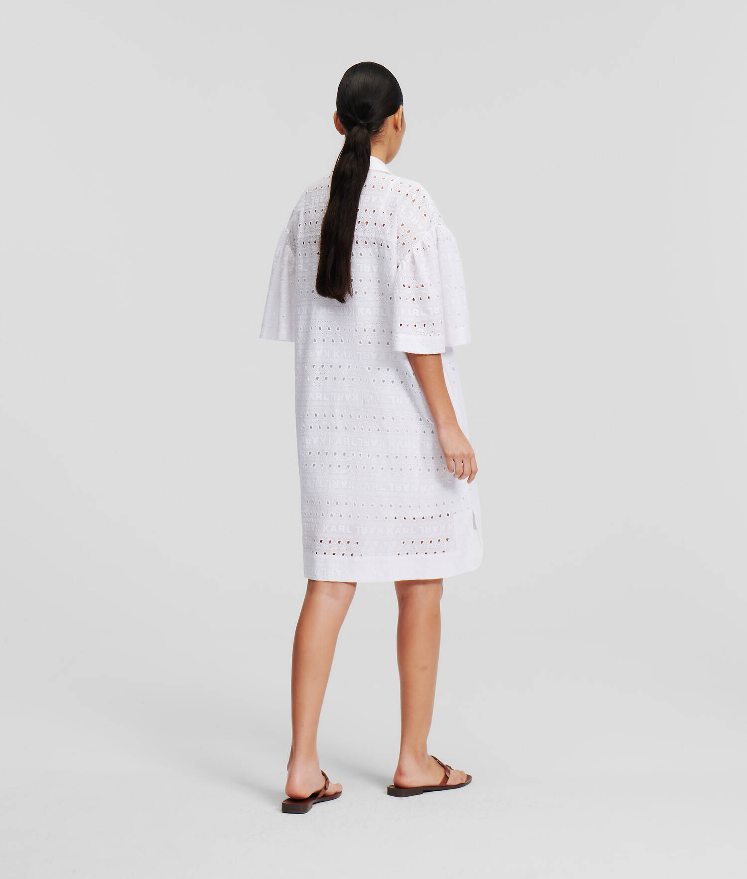 ROBE-CHEMISE AVEC BRODERIE ANGLAISE