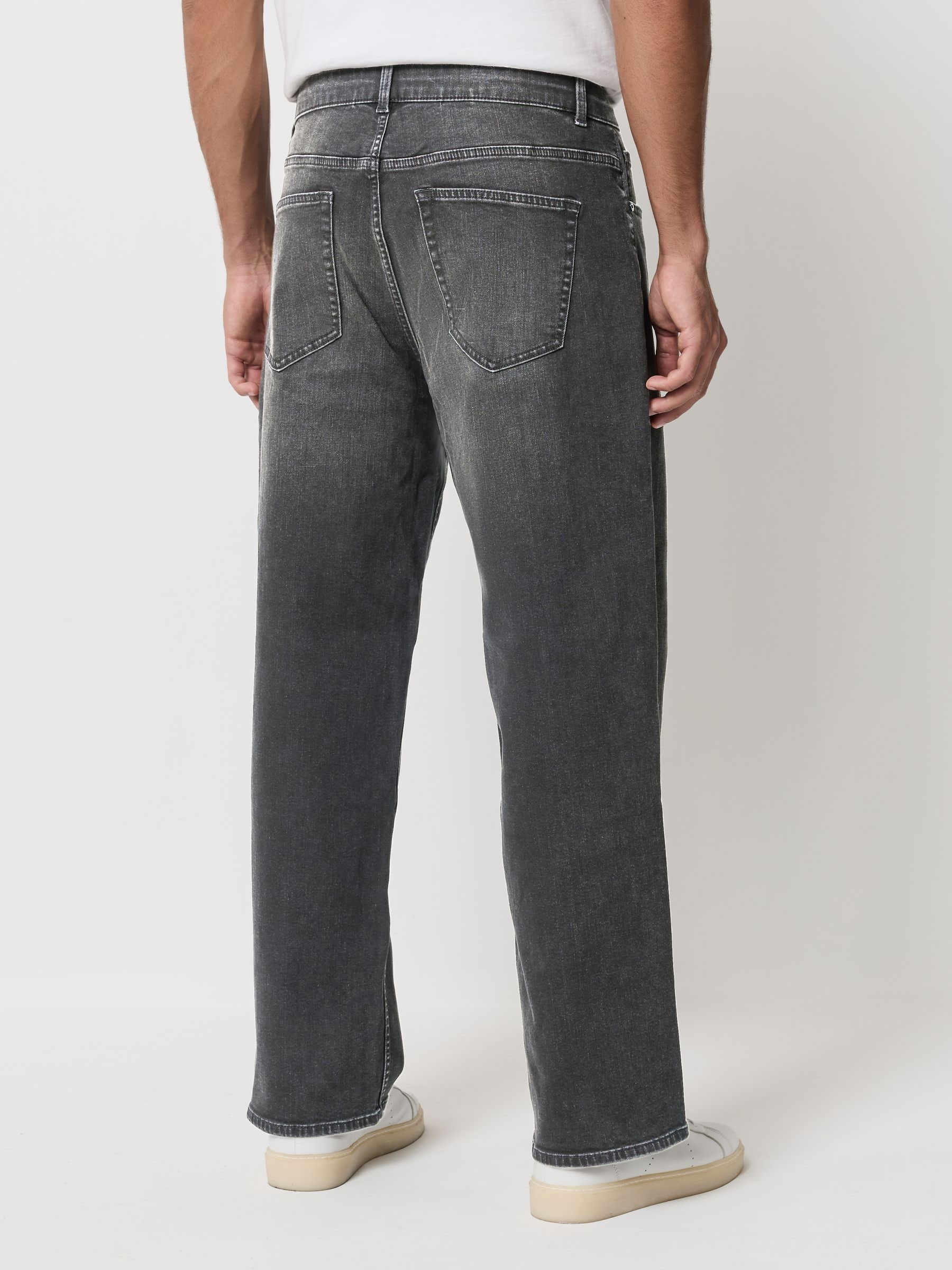 Zwarte wassing - Baggy pasvorm - Klassieke stretchy jeans