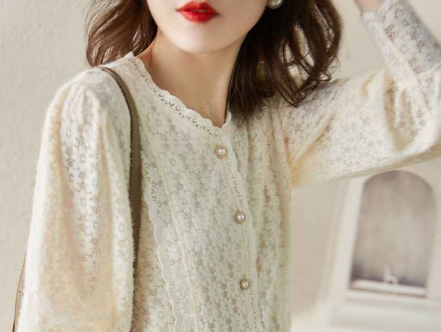 Jeonseon - Blouse met pofmouwen en kant