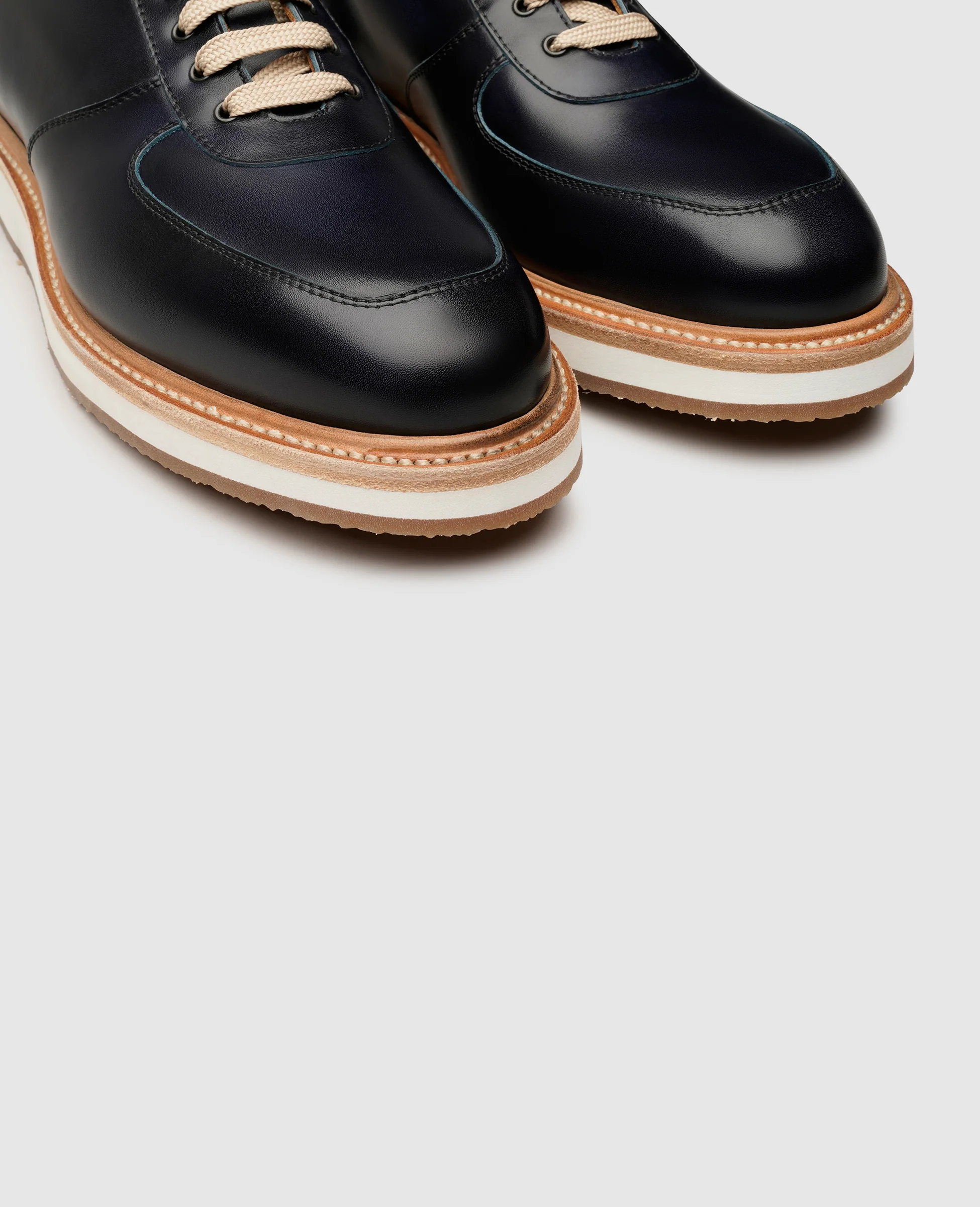 London Sneaker TC