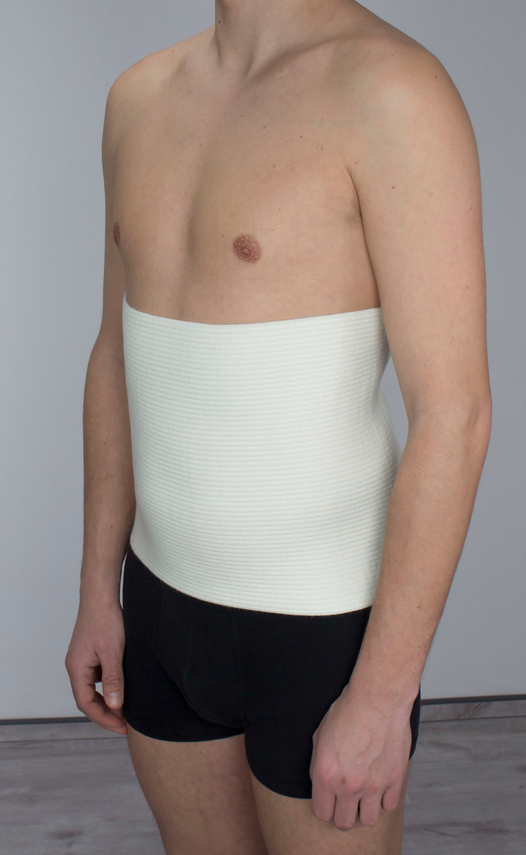 Hydas Rückenbandage »Nierenwärmer, wohlig warmer Schutz von Nieren, Lenden und Rücken« dünnes Material, unsichtbar unter der Kleidung, angenehm auf der Haut