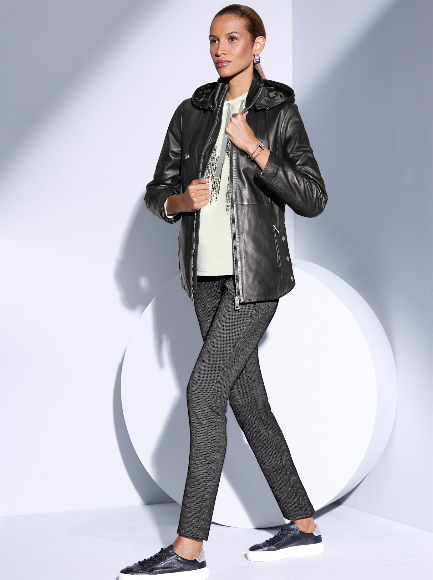 Mainpol Lederjacke mit Kapuze