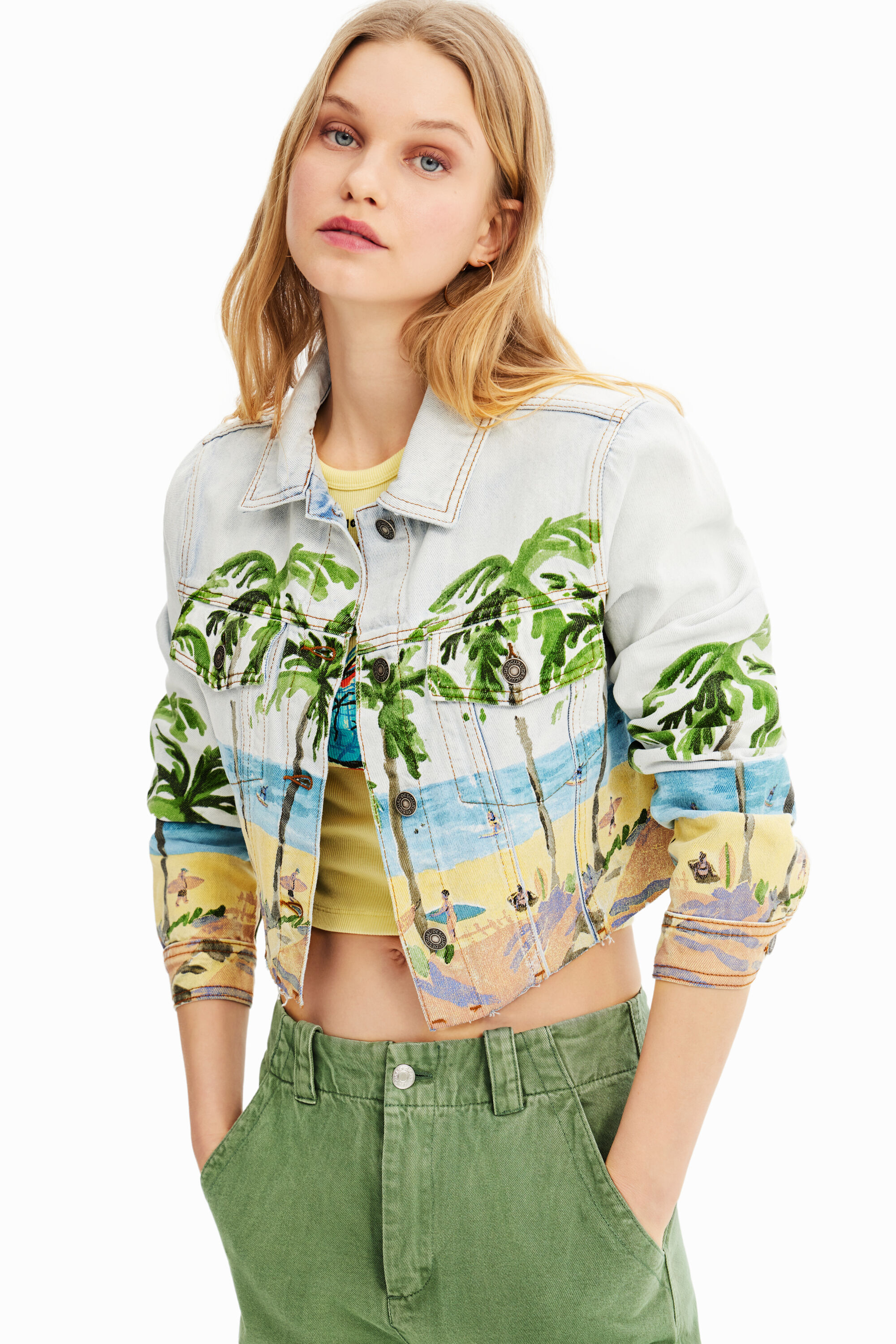 Veste courte en jean tropicale
