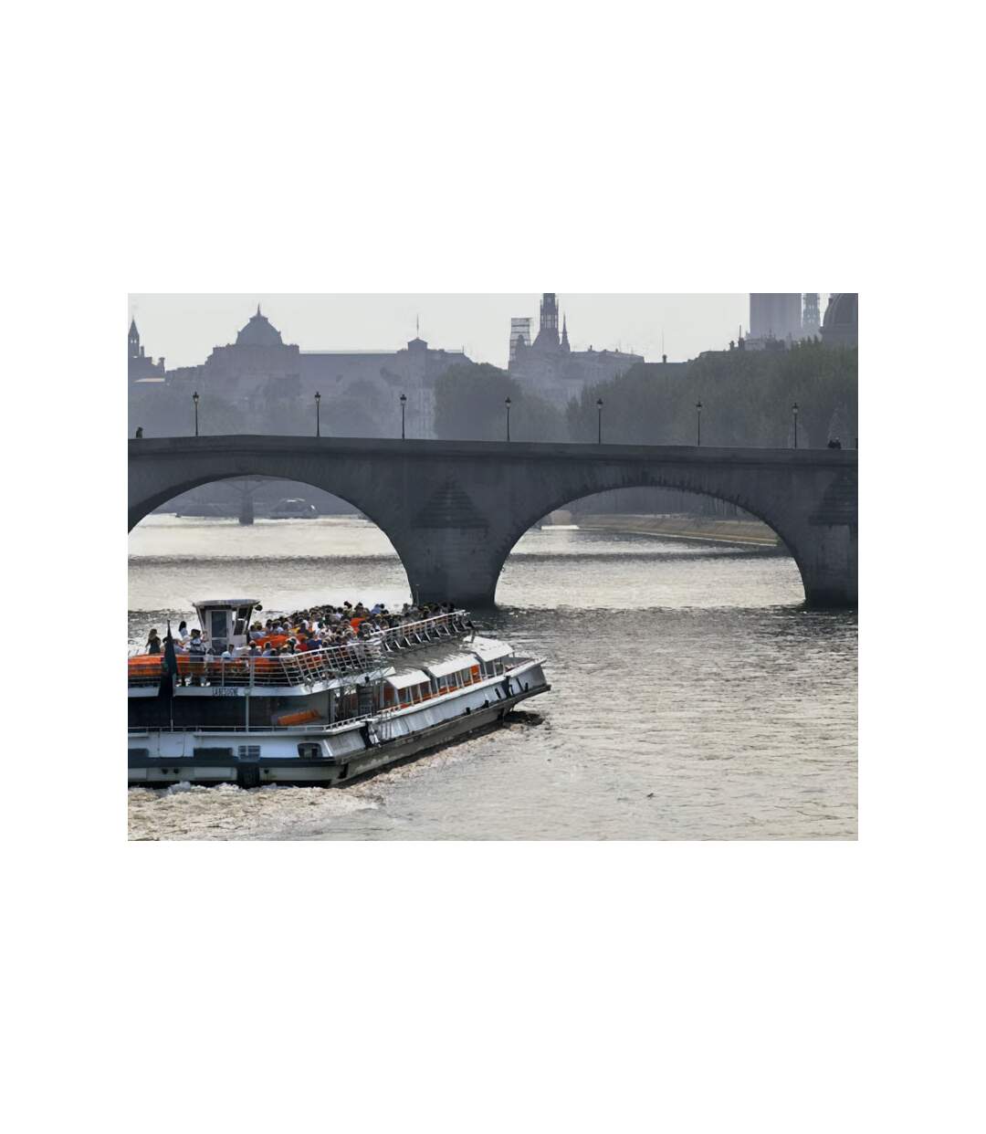 Découverte de Paris lors d’un dîner croisière Prestige sur la Seine pour 1 adulte - SMARTBOX - Coffret Cadeau Gastronomie
