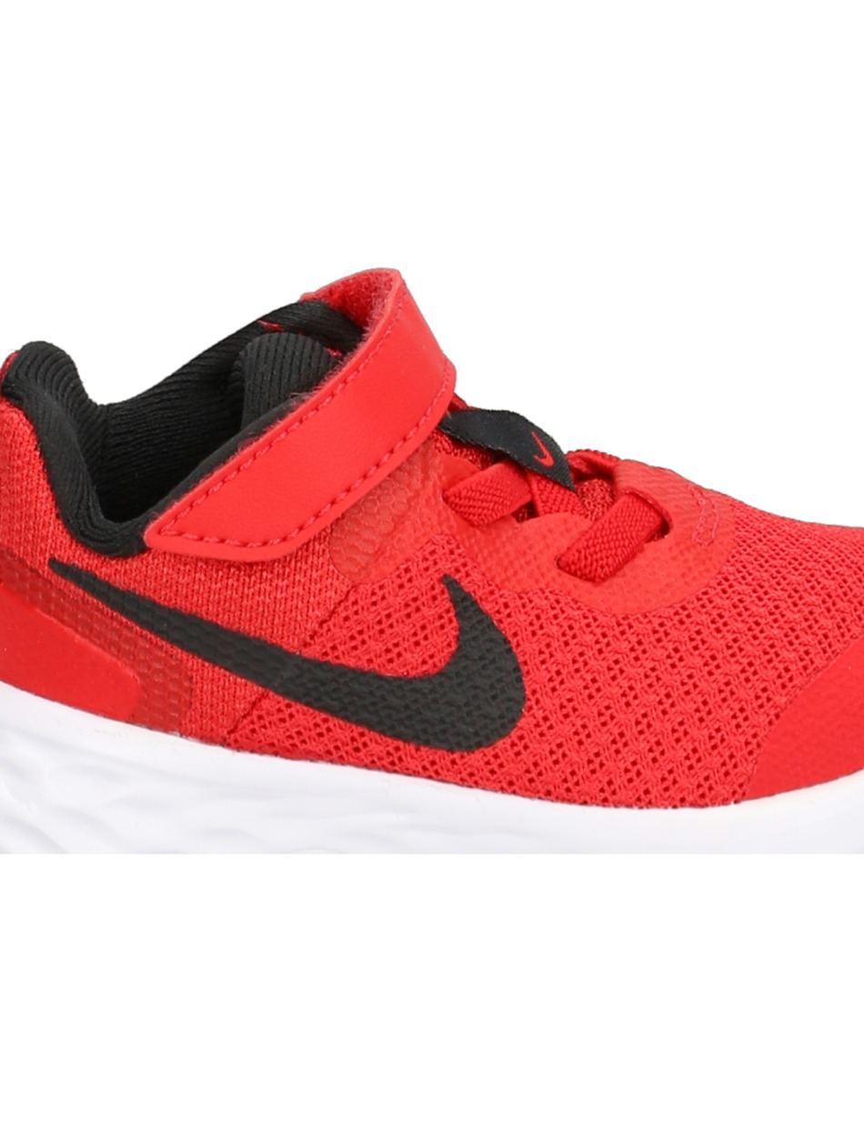 Nike Revolution 6