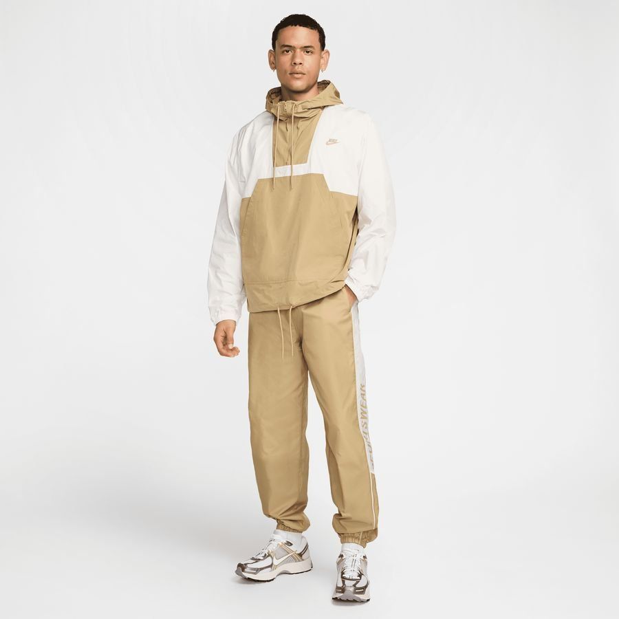 Nike Club