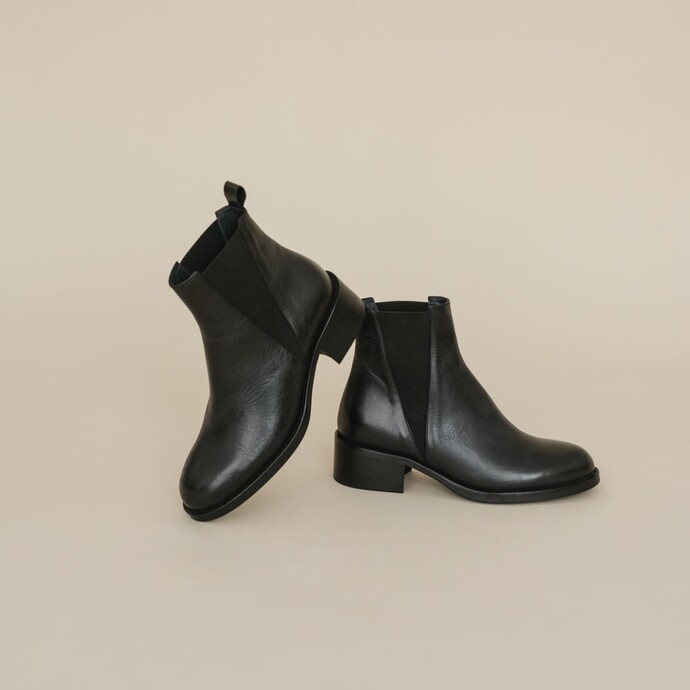 Bottines à élastiques  en cuir noir