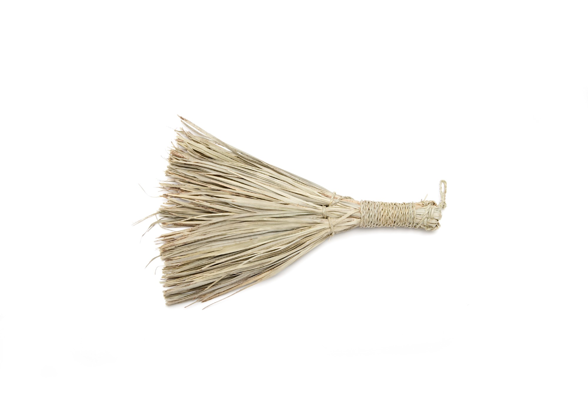 Besen aus Palmblättern, natur, L 45 cm, B ca. 30 cm von fischer's lagerhaus