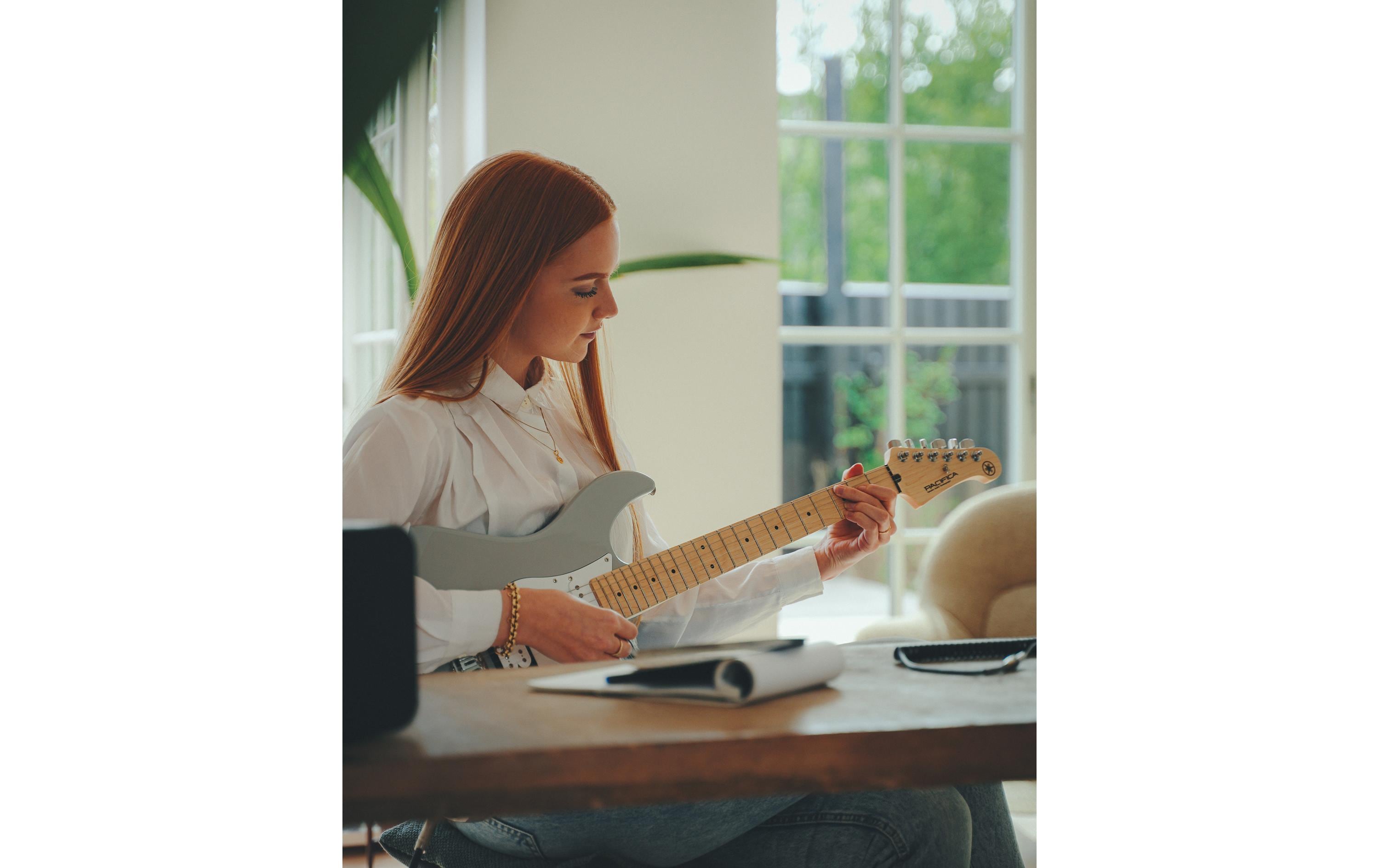E-Gitarre PACIFICA 112 VM – Sonic Pink<br>E-Gitarre für Anfänger
