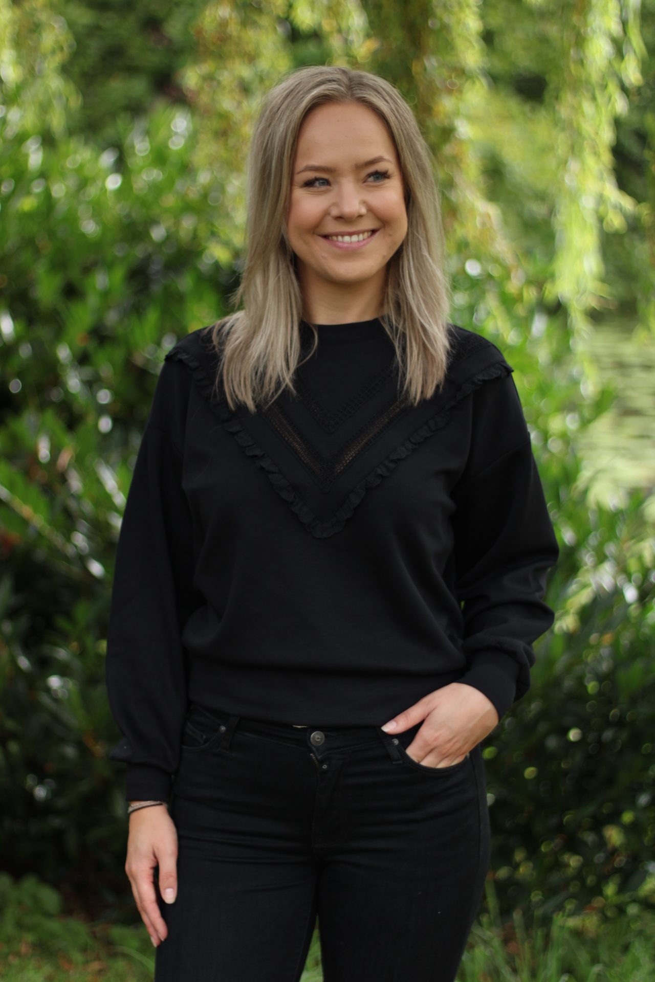 Culture - Bess Chabrina Sweatshirt - Black