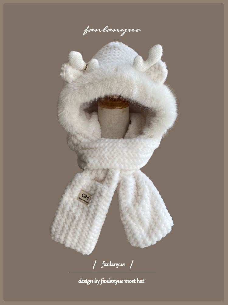 Zaalouk - Hertenhoorn Fluffy Hooded Scarf