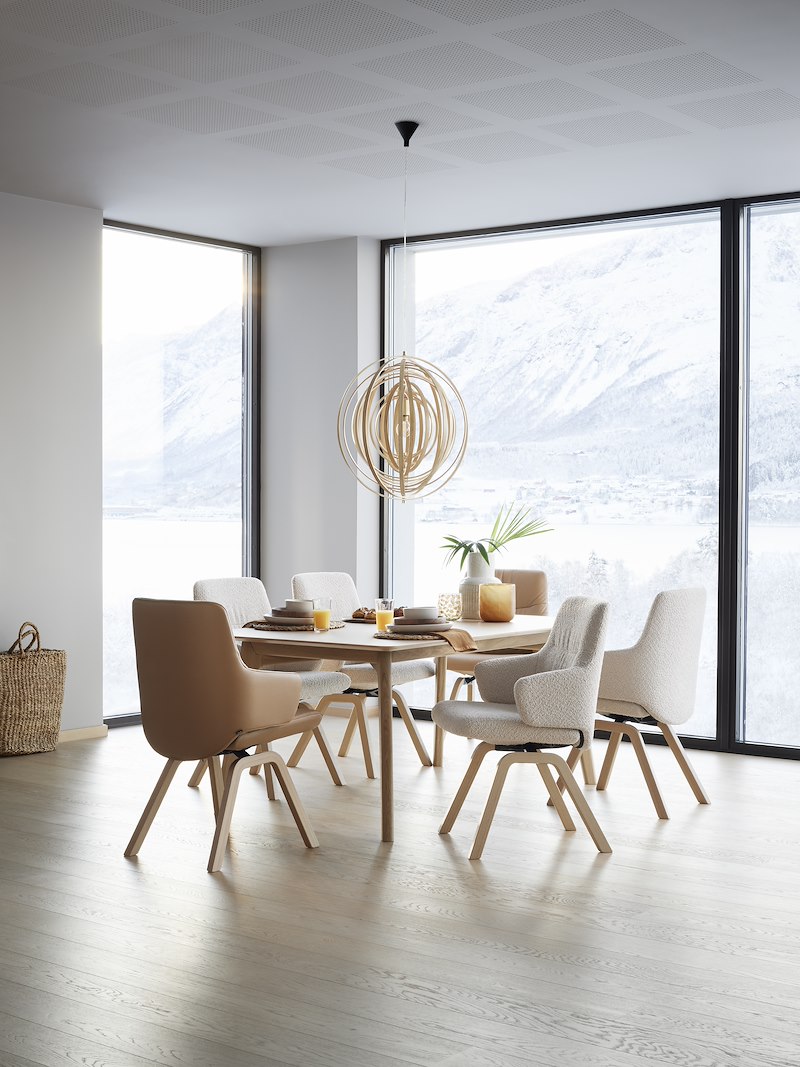 Bordeaux  spisebord Natur eik med uttrekk. 100x175cm.