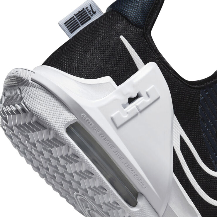 Nike LeBron Witness 6 basketballsko Sort