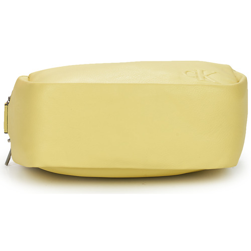 Calvin Klein Jeans - ULTRALIGHT DBLZIPCAMERABAG21 PU - Jaune