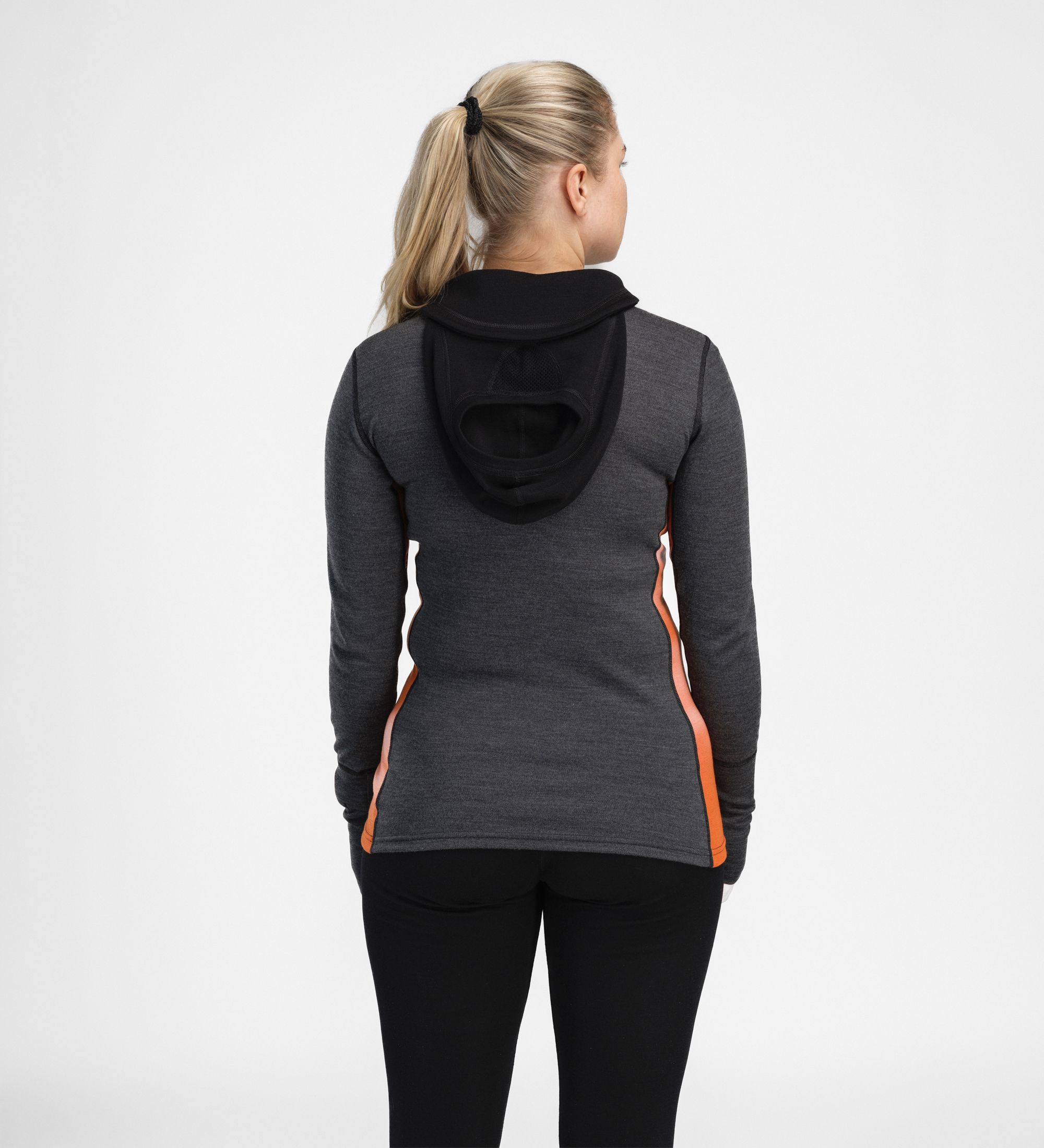 Aclima WarmWool Hoodie Zip W's<br>En herlig multifunksjonsgenser som passer like godt på tur som på hytta!