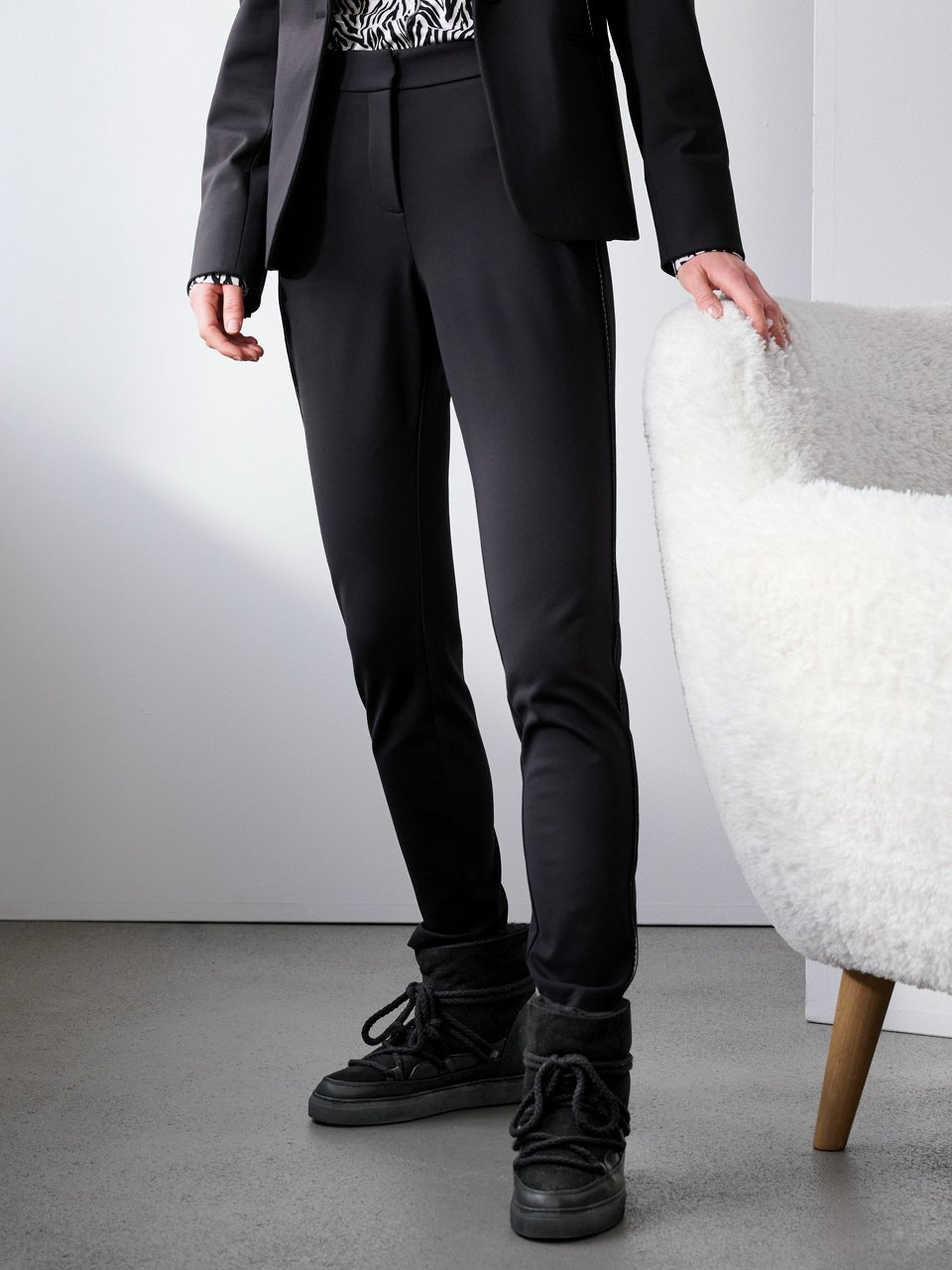 Knöchellange Bi-Stretch-Hose Modell Lea